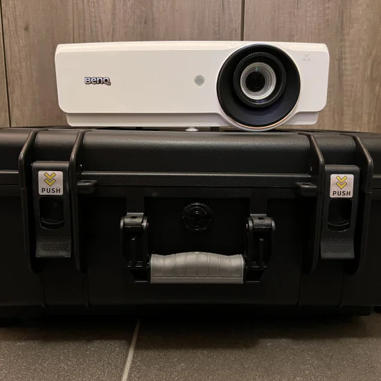 BenQ SH753+ en koffer BenQ SH753+ en koffer