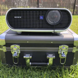 Koop beamer Sony VPL-EX5