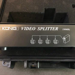VGA Splitter - 4 port VGA Splitter - 4 port